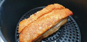 Ba chỉ heo nướng giòn bì